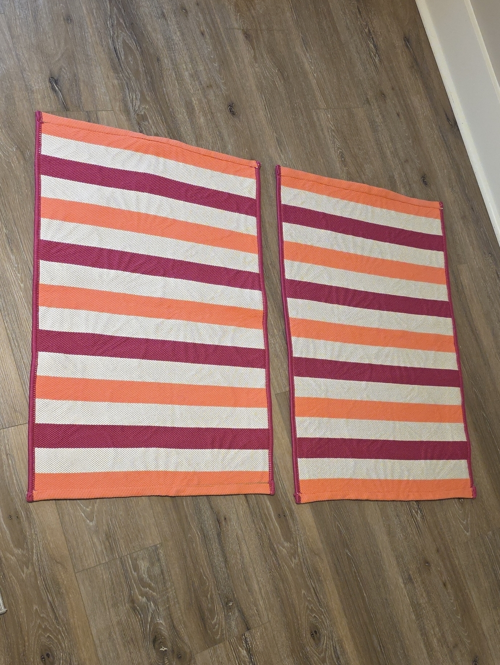 Reversible Pink Shell Pattern Area Rugs - Set of 2 - Picture 2 of 2